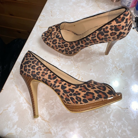 Bolero Leopard Print Peep Toe Heels by Summer Rio 8.5 - Picture 3 of 6